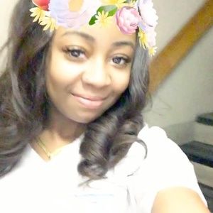 Meet your Posher, Ayanna